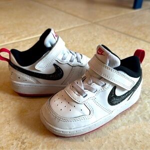 Nike Court Borough with glitter swoosh size 7c